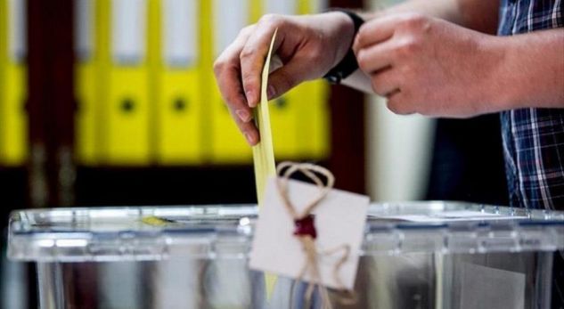 Dossier/100 autobusë me serbë i sjellin në zgjedhjet e Kosovës