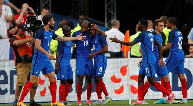 Franca edhe me 10 lojtarë fiton me Anglinë