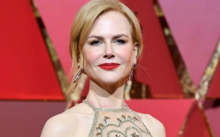 Ikona Nicole Kidman bëhet 50 vjeç, ja stili që e bëri të veçantë