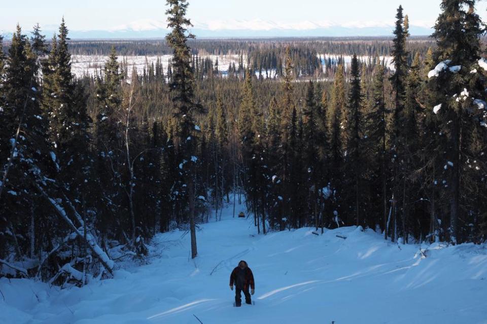 FOTOT/ Të vetëm në mes të pyellit, njihuni me familjen më të izoluar në botë