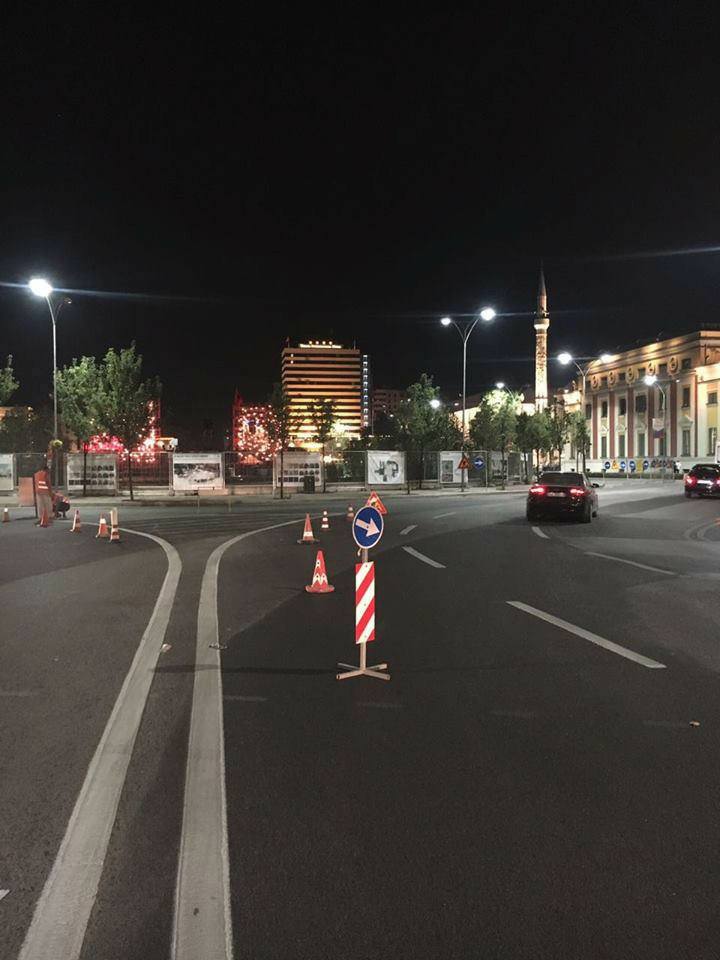 FOTOT/ Vijëzohet ‘Bulevardi Dëshmorët e Kombit’, Bashkia: Kujdes shpejtësinë!