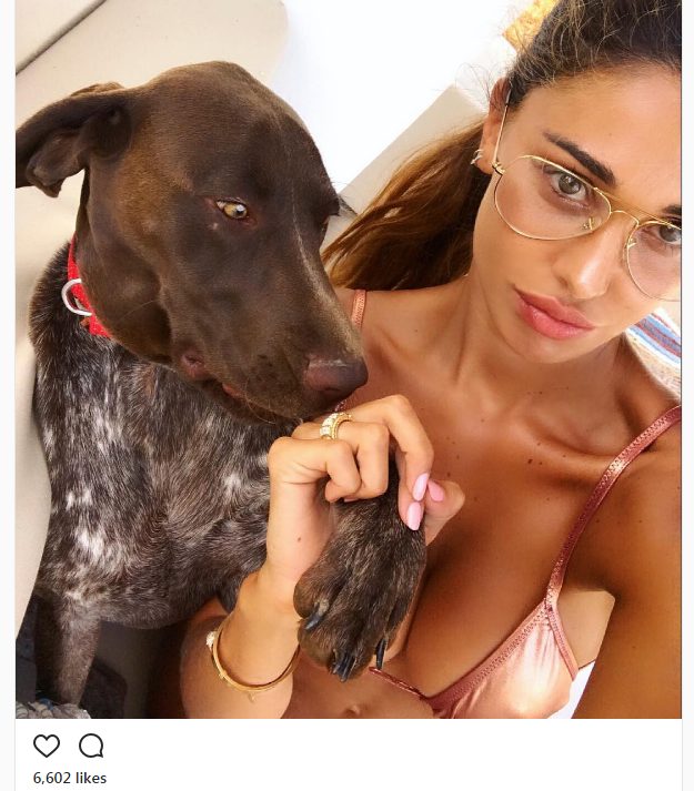Belen Rodriguez mbetet e bukur dhe e thjeshtë!