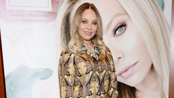 Gjykata dënon Ornela Mutin me 6 muaj burg e 500 euro gjobë për mashtrim