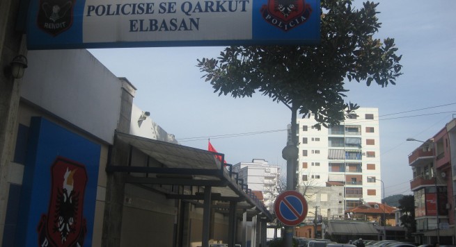 Biznesmeni i jep fund jetës, 54-vjeçari nga Elbasani vetëvaret në banesën e tij