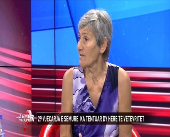 Drama e 60 vjeçares që doli nga burgu, e duhet të rrisë vajzën e paralizuar duke mbledhur kanoçe