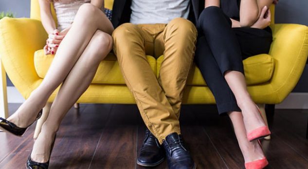 Njihuni me qytetin ku meshkujt me ‘detyrim’ duhet të kenë 3 femra