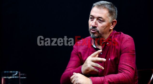 Sami Lushtaku qesëndis Dardan Molliqajn e VV