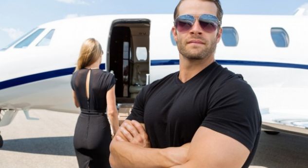 Këto janë 8 zakonet e njerëzve me vetëbesim të lartë