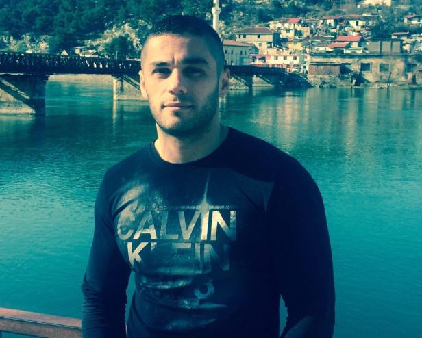 “Dy shpërthime na përplasën në tokë”. Flet djali i pronarit të lokalit në Velipojë