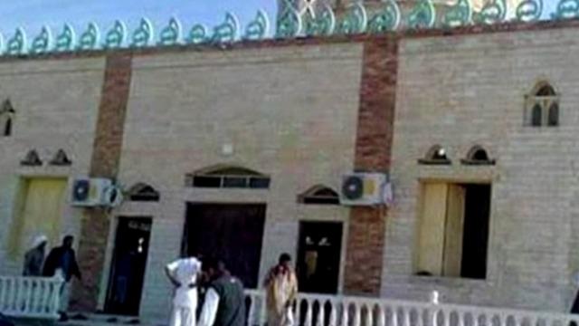 FOTOT/ Horror në Egjipt, mbi 300 të vdekur nga sulmi i armatosur në xhami