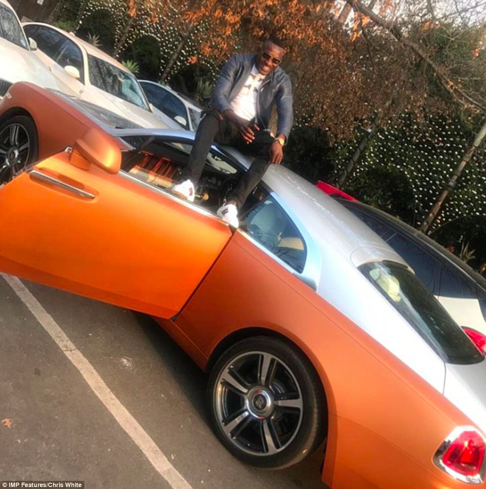 FOTO/ Edhe në Zimbabve ka luks, jeta e çmendur e fëmijëve të pasur