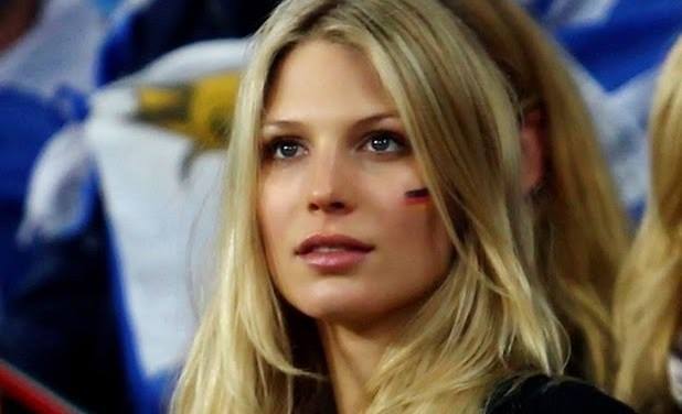 FOTOT/ Njihuni me 50 femrat më ‘përvëluese’ të futbollistëve