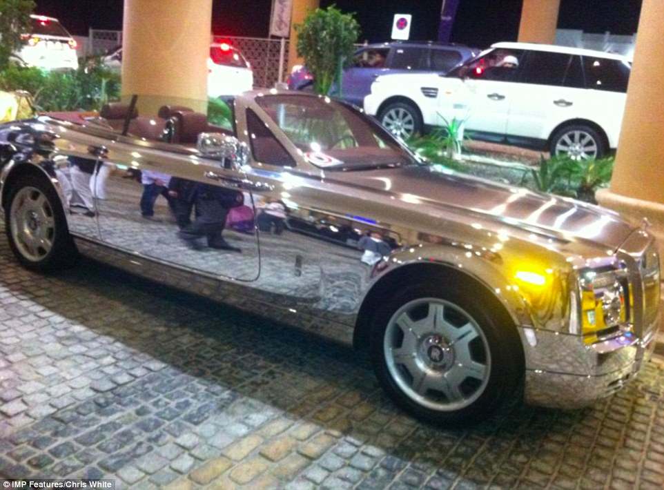 FOTO/ Edhe në Zimbabve ka luks, jeta e çmendur e fëmijëve të pasur