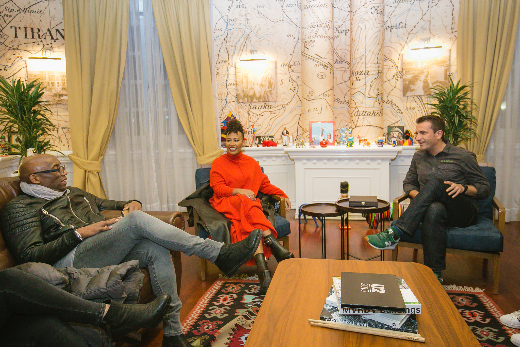 Veliaj i jep “Çelësin e qytetit” Emeli Sande, këngëtares që elektrizoi Tiranën