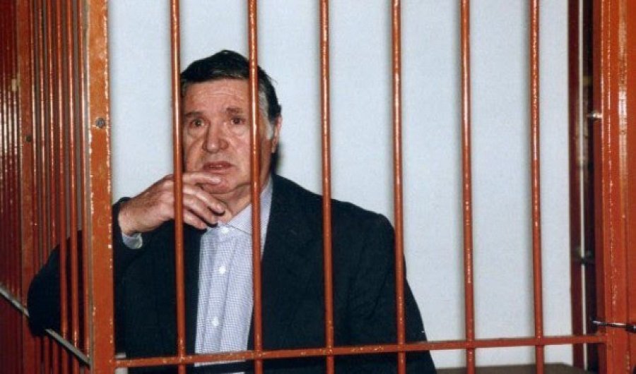 Ndodh edhe kështu/Facebook i kërkon falje familjes Toto Riina