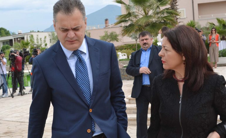 Shpenzimet/ Blushi dhe Hafizi kontribuan me vetëm 4 mijë lekë në fushatë