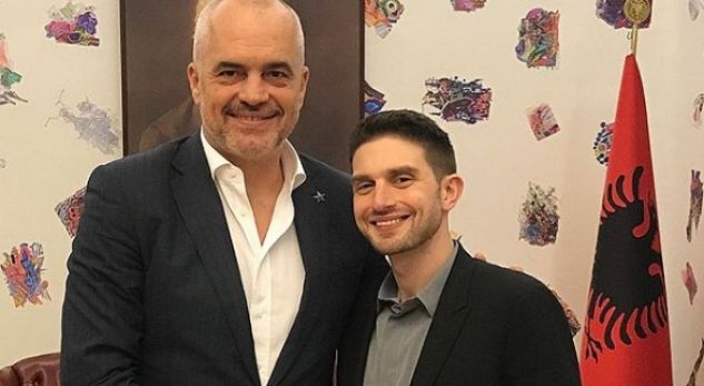 Djali i George Soros, Alexandri, në zyrën kryeministrore të Ramës: Eshtë unike!