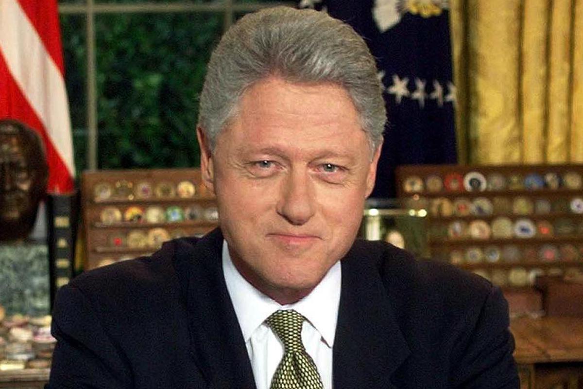 Clinton në telashe, ish-presidenti akuzohet nga 4 gra për ngacmim seksual