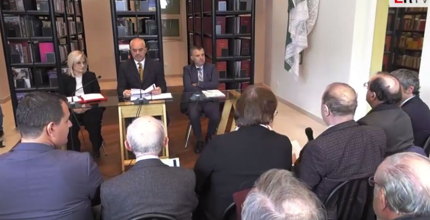 ‘Nga xhevahir, u bëtë kufomë’, Rama i ashpër me akademikët