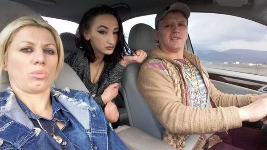 (VIDEO) Shkodër/ Gjykata lë në burg 2 tutorët dhe 4 vajzat që prostituonin