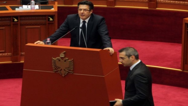 Paloka ironizon: Cili “Saje” ka ikur në Gjermani?