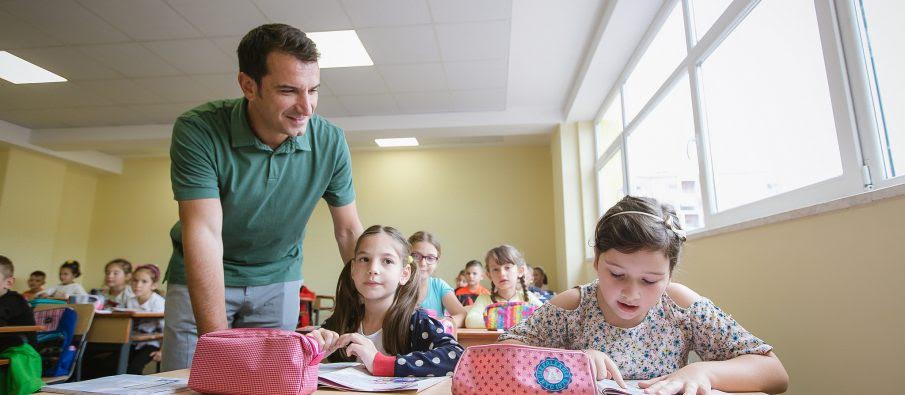 “Bëjmë detyrat e shtëpisë” në shkollë, Bashkia projekt pilot në katër shkolla në Tiranë