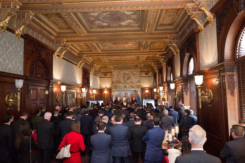 Ministri Bushati, senatorë e kongresmenë amerikanë, festojnë në SHBA 105-vjetorin e Pavarësisë e Ditën e Çlirimit