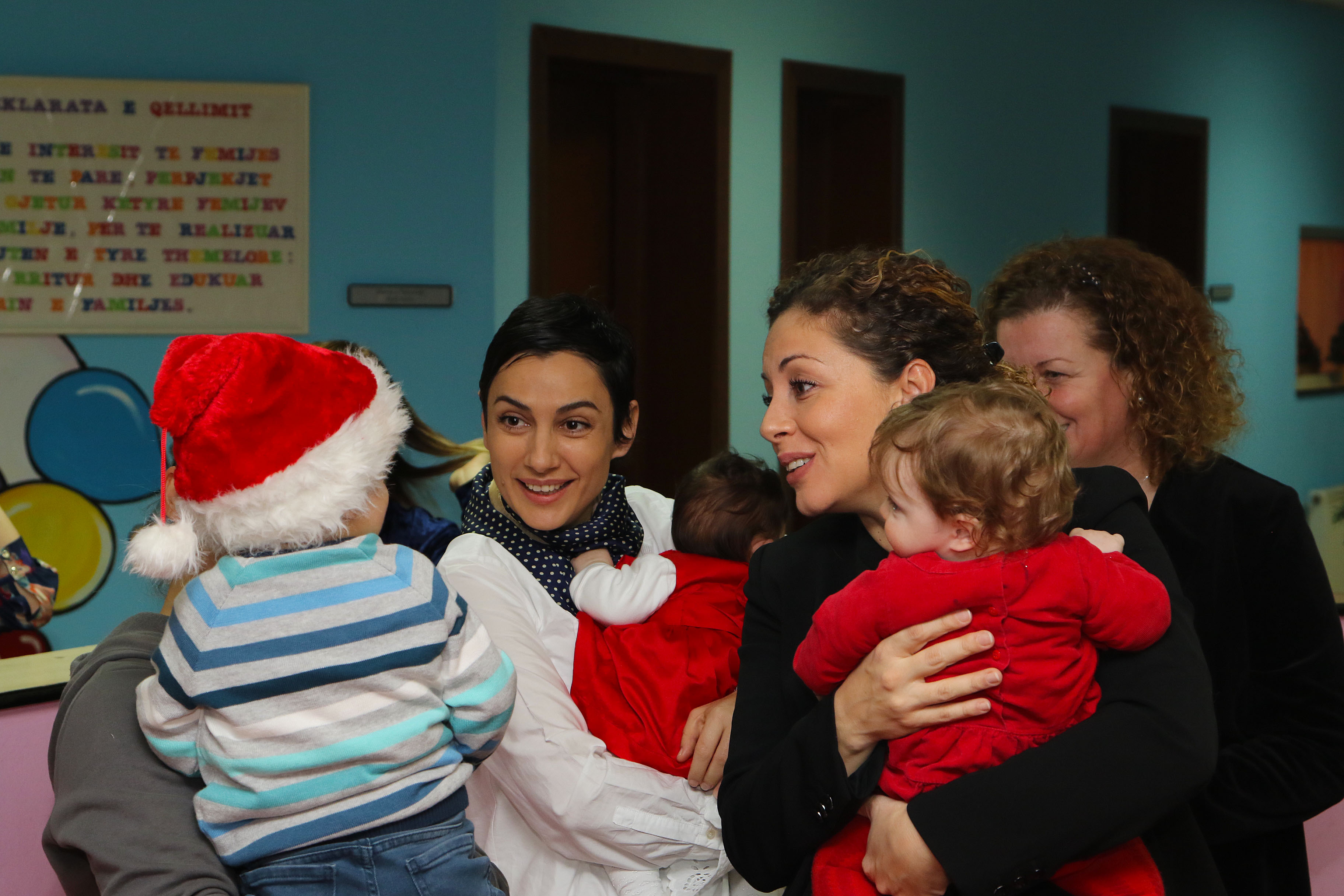 Festat e fundvitit, Xhaçka me fëmijët e Shtëpisë së Foshnjes “Hannah dhe Rozafa”