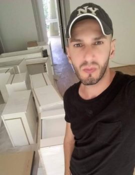 EMRI+FOTO/ Masakrohet me thikë shqiptari në Austri, ishte me një femër