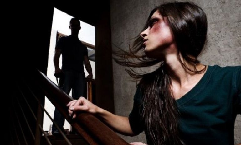 “Do të të vras…”, 40-vjeçari shqiptar bën për spital gruan