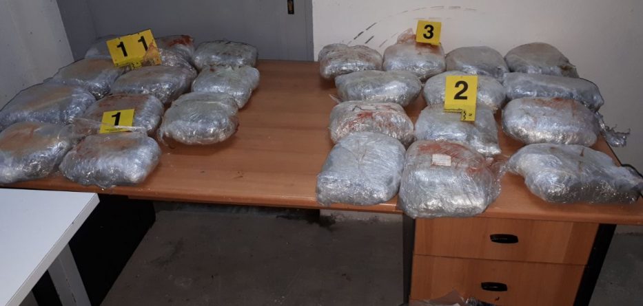 Tenton të trafikojë kanabis drejt Greqisë, kontrolli fundos 36-vjeçarin