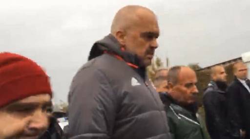 Përmbytjet/ Kryeministri Rama inspekton situatën te Ura e Mifolit