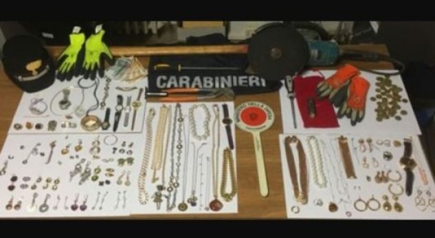 70 mijë euro bizhuteri, kapen në Firence dy hajdutët shqiptarë