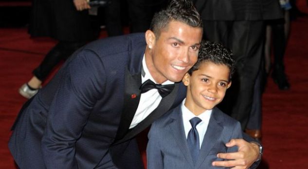 Ronaldo, i bindur se i biri do të bëhet si ai