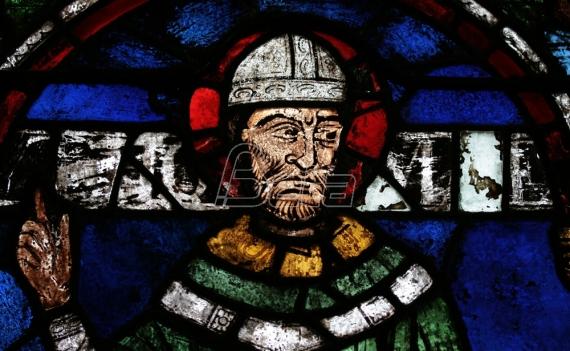 Si sot, më 21 dhjetor, lindi Becket dhe Stalini