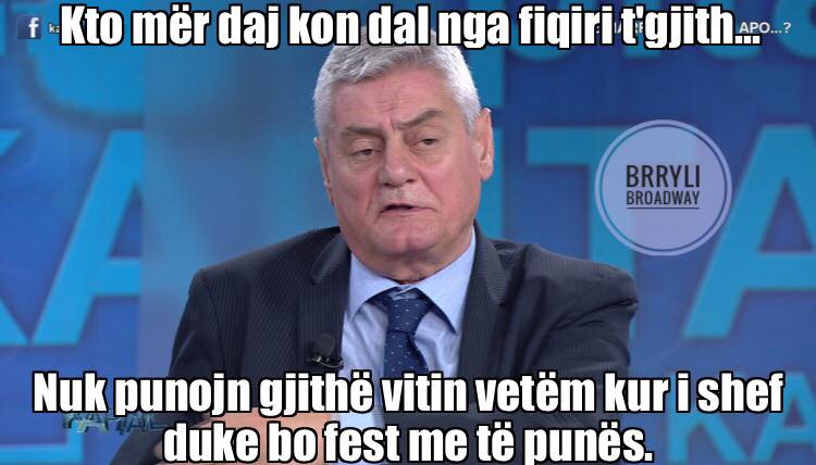 FOTOT/ Rrjetet sociale ironi me politikën edhe gjatë ndërrimit të viteve