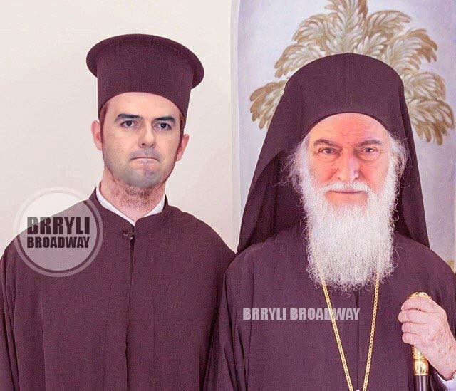 FOTOT/ Rrjetet sociale ironi me politikën edhe gjatë ndërrimit të viteve