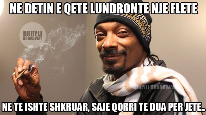 FOTOT/ Rrjetet sociale ironi me politikën edhe gjatë ndërrimit të viteve