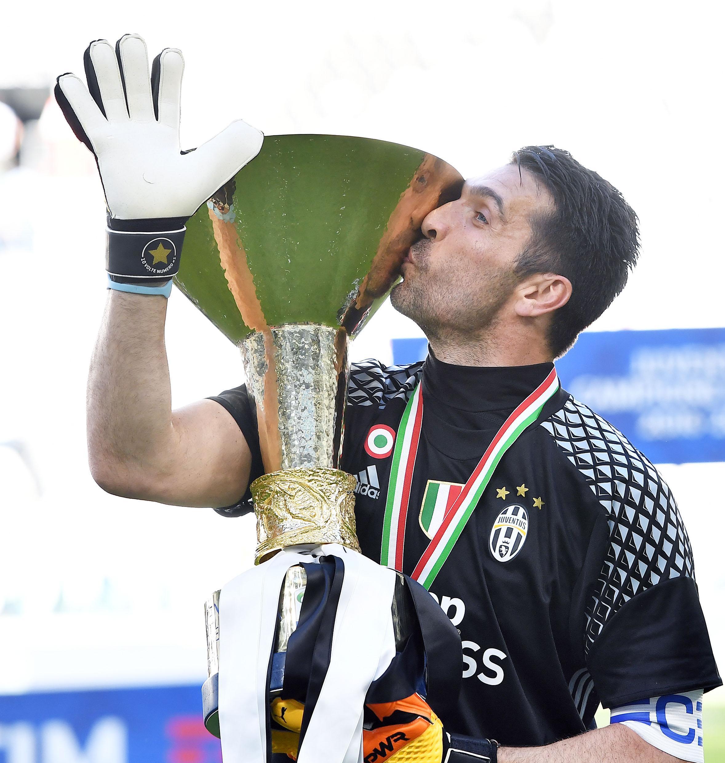 Legjenda e Juventusit, Buffon mbush 40 vjeç