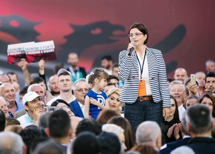 U përfol se votoi Ruçin, deputetja e PD: Intrigë e ulët politike