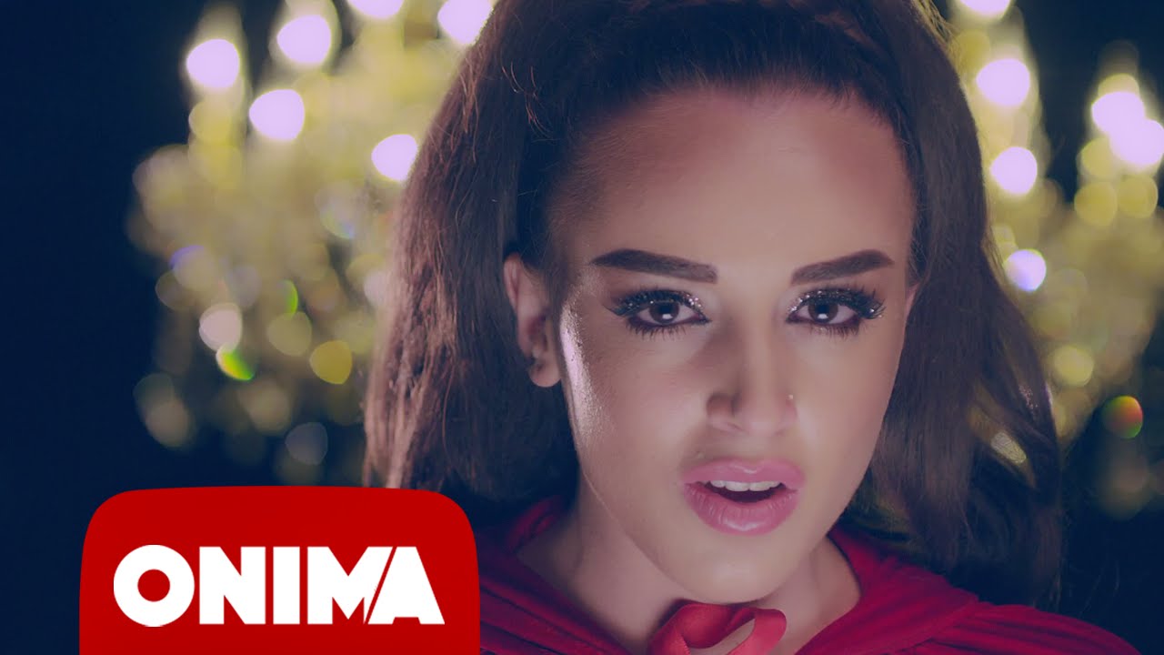 “E vrau xhaxhai i saj”, këngëtarja shqiptare “ngjallet” për lajmin e tmerrshëm