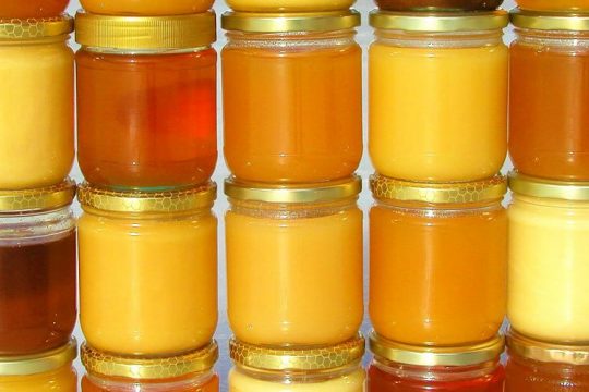 Njihuni me sekretet e mjaltit të mirë, ja e vërteta e ngurtësimit