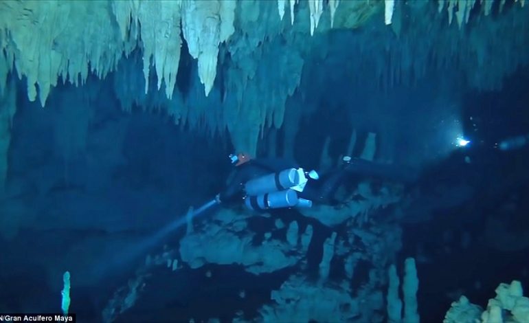 VIDEO/ Kjo është shpella më e gjatë nënujore në botë