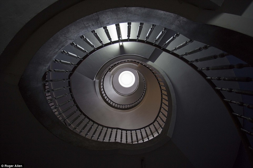 FOTOT/ Një vështrim brenda bllokut më të madh komunist, aty ku koha duket se ka ngecur