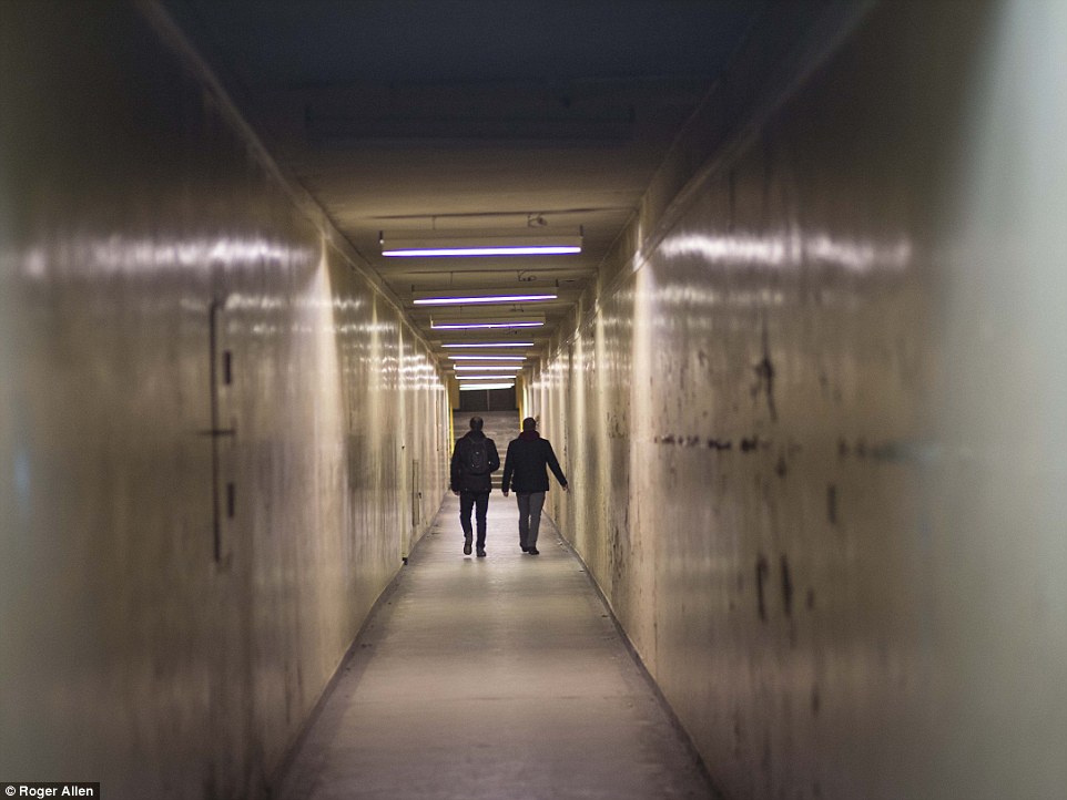 FOTOT/ Një vështrim brenda bllokut më të madh komunist, aty ku koha duket se ka ngecur