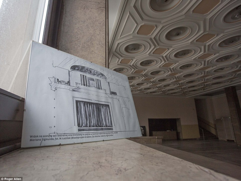 FOTOT/ Një vështrim brenda bllokut më të madh komunist, aty ku koha duket se ka ngecur