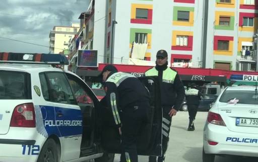 Shpejtësia tej limiteve, policia e fierit heq 60 patenta brenda ditës