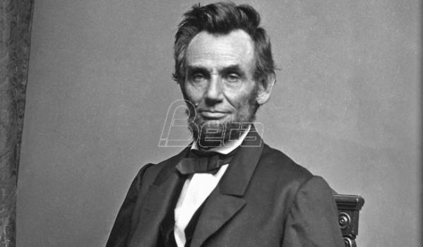 Si sot, më 12 Shkurt, vdiq Kant dhe lindi Abraham Linkoln