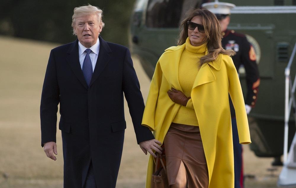 FOTOT/ Melania refuzon t’i japë dorën Trumpit?