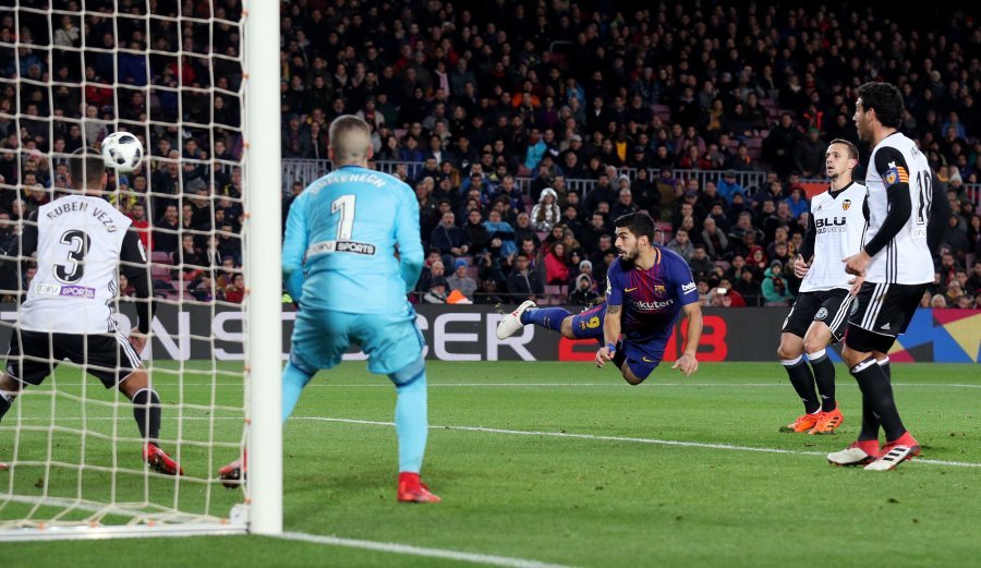 Barça mposht Valencian, në finalen e Kupës